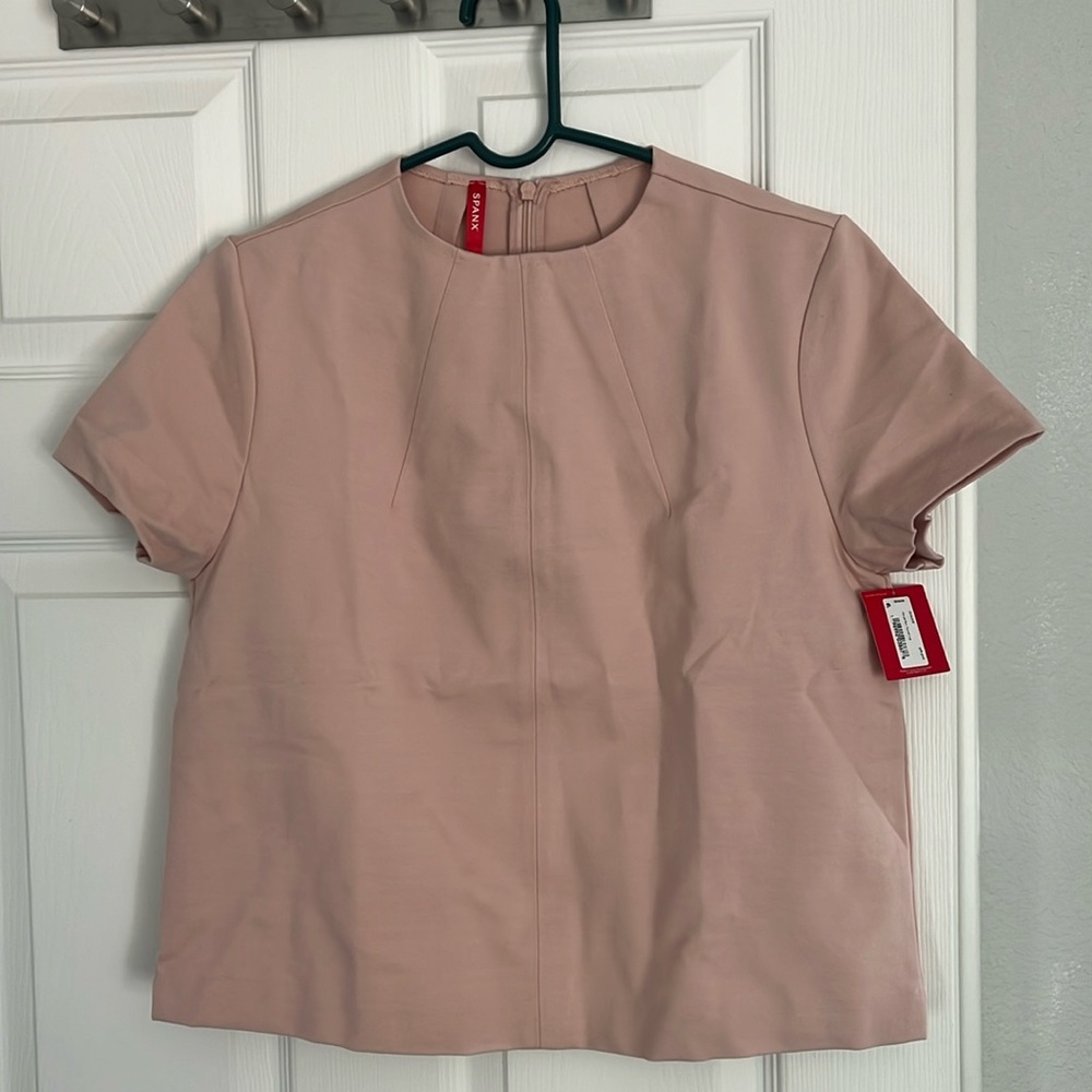 Spanx The Perfect Funnel Top Pale Pink NWT Size Medium Short Sleeve Crew Office